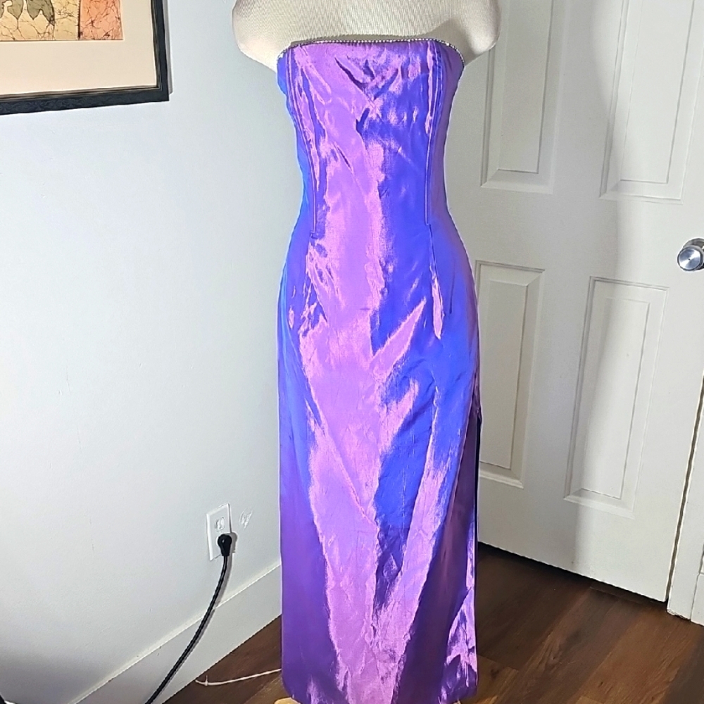 Elegant Purple Strapless Gown By Jessica McClintock Gunne Sax. Size‎ 9